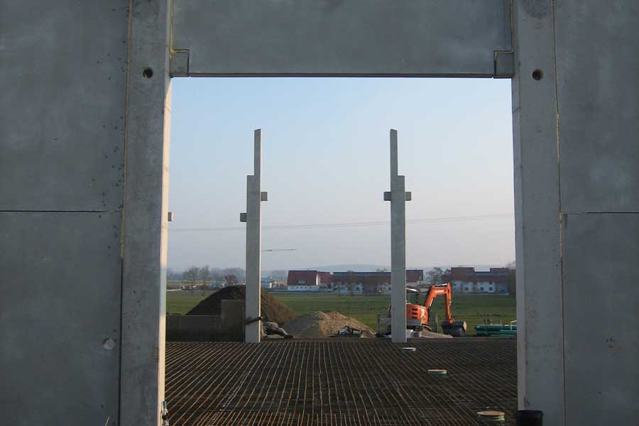 Wände und Stützen aus Stahlbetonfertigteilen